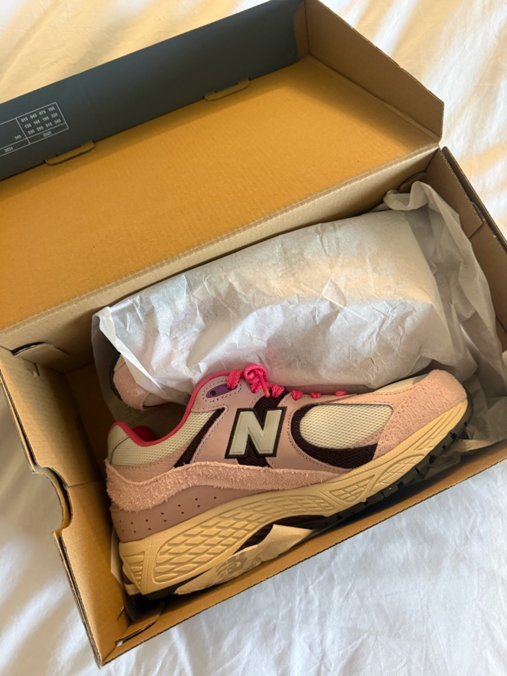 Brand new new balance 2002R size 9 pink and purple